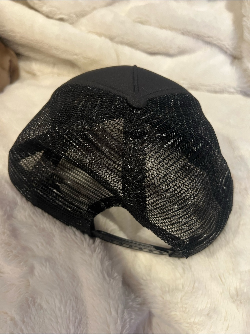 Harley-Davidson Black and Gold Embroidered Trucker Hat - Picture 2 of 3